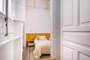 Pop Art , Sunny Apartment near Santa Cruz