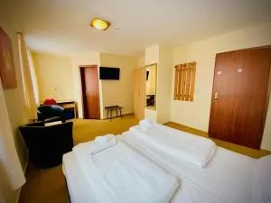 Hotel Grimm - Баунаталь