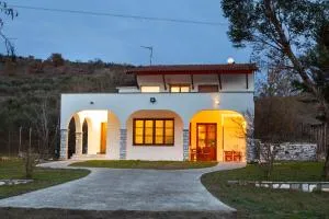 ΜΕΤΕORΑ- KALAMBAKA- TRIKALA-Villa Toscana - Néa Smólia