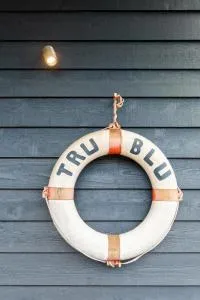 Tru Blu - Enjoy Sweeping 180 Degree Views of Gracetown in this Modern Family Beach House - Gracetown