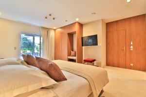 Hotels Hostellerie La Farandole : photos des chambres