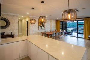 Stay at The Point - Peaceful Plentiful Penthouse