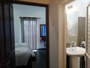 Le Petit Hotel & Restaurant