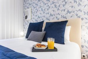 Elegant Downtown 1BR Flat w AC by LovelyStay