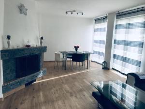 Chalupa s vnitřním bazénem