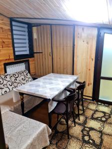 Деревянный 2-х комнатный домик