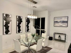 Across the Ocean few steps to beach contemporary three Bedroom townhouse