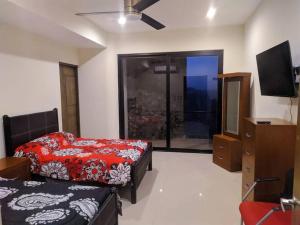 Lujoso Penthouse con alberca privada para 15 personas en Mazatlán, Sin.