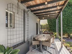 Private coastal getaway Corlette