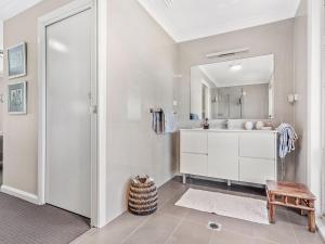 Private coastal getaway Corlette