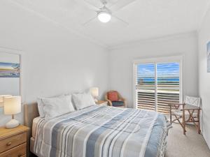 Bella Vista Unit 22 19 Shoal Bay Road