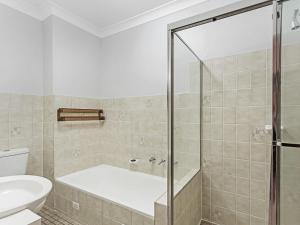 Kurranulla Unit 5 15 Weatherly Close