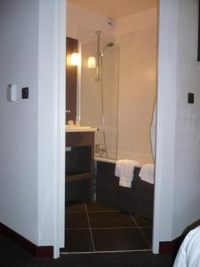 Hotels Hotel De France : Chambre Double