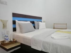 Le Petit Hotel & Restaurant