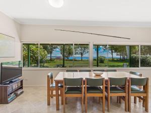 Sandy Shores 18 Corlette Point Road