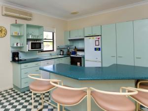 Shoal Bay Avenue Unit 3 7