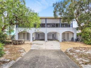 Shoal Bay Avenue Unit 2 7