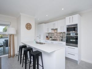 Signature House 52 Saratoga Avenue