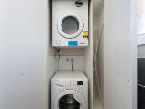 Surfair Unit 1 24 Marine Drive