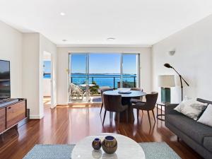 The Shoal, Unit 5104-8 Bullecourt Street