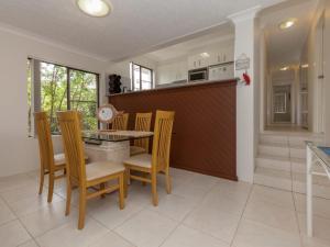 Tradewinds Unit 3 110 Victoria Parade