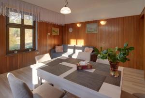 Apartament z panorama Szrenicy - duzy 70m2, 2 sypialnie i salon, idealny dla duzej grupy!