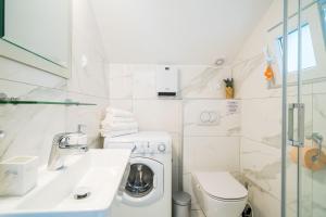 Apartments Swallows Nest