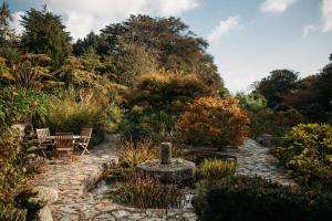 Maenporth Road, Falmouth, TR11 5HT, England.