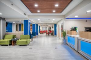 Holiday Inn Express Hotel & Suites Greenville by IHG