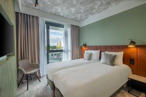 Hotels KYRIAD LYON OUEST Limonest : Hébergement 2 Lits Simples