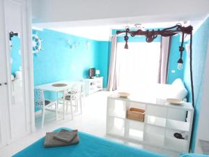 Ocean Dreams Suite Los Cristianos Hill heated pool