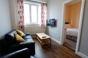 Two-Bedroom Apartment room in Atlantic Apartotel