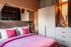 Luxury Apartments Across Arena Complex