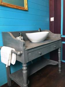 Maisons de vacances Roulotte Insolite avec terrasse proche Paris : photos des chambres