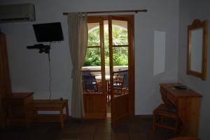 Sirocos Rooms And Studios