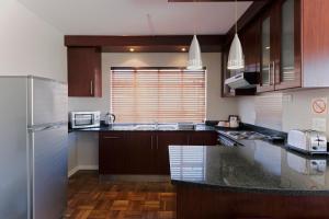 10 on Cape Self Catering Apartments