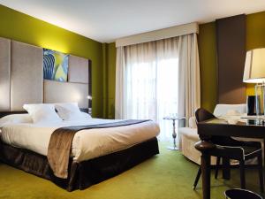 Comfort Triple Room room in Costa Esmeralda Suites