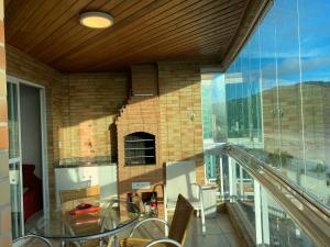 Apto Varanda Gourmet Pé na Areia, Domingo saída até as 20horas