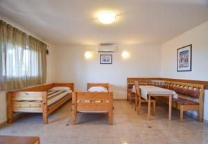 Apartments Lidija close to sea