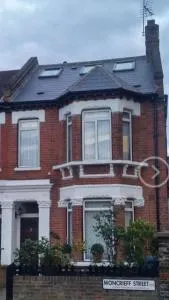 Helena Host Family - London