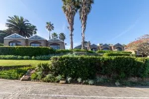 Dutton's Cove Guest House - Herolds Bay