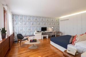 Ca della Scimmia - Rialto Bridge, Venice