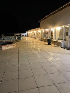 Grande villa dexception en Normandie tennis, piscine, jacuzzi, salle de fitness