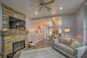 Less Than 1 Mi to Dtwn Ludington Bright Lower-Level Unit