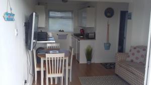 Sunset 128 Sandown Bay Holiday Centre Generous Ferry Saving!