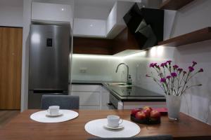 Branickiego 23 Apartment with AC-close to Medicover and Paley