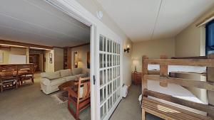 Lakeview 826 Condo #108 Condo