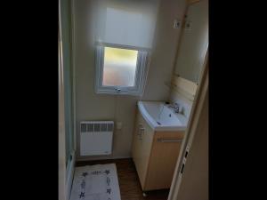 Campings Bungalows soit en 3 ou 4ch - jusqu'a 18 voyageurs - mh732 3ch ou mh828 4ch Biscarrosse Lake-proche ocean : photos des chambres