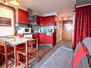 Appartements Studio Chamrousse, 1 piece, 4 personnes - FR-1-340-50 : photos des chambres