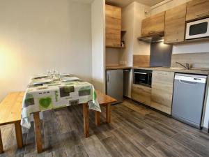 Appartements Studio Chamrousse, 1 piece, 5 personnes - FR-1-340-55 : photos des chambres